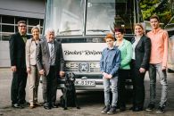 Von links nach rechts: Patrick Becker, Anke Dumont-Becker, Horst Becker, Hund Lilly, Jonathan Becker, Thea Becker, Silke Becker, Tillmann Becker